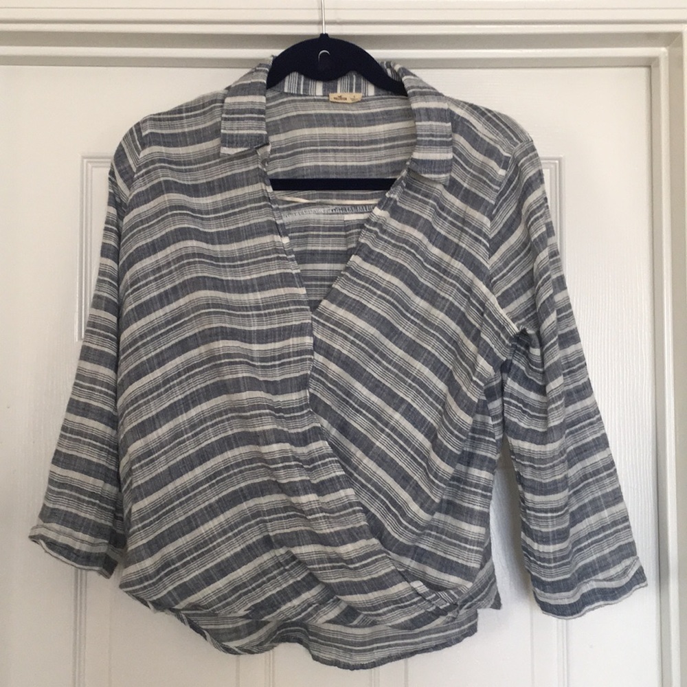 Hollister lightweight top